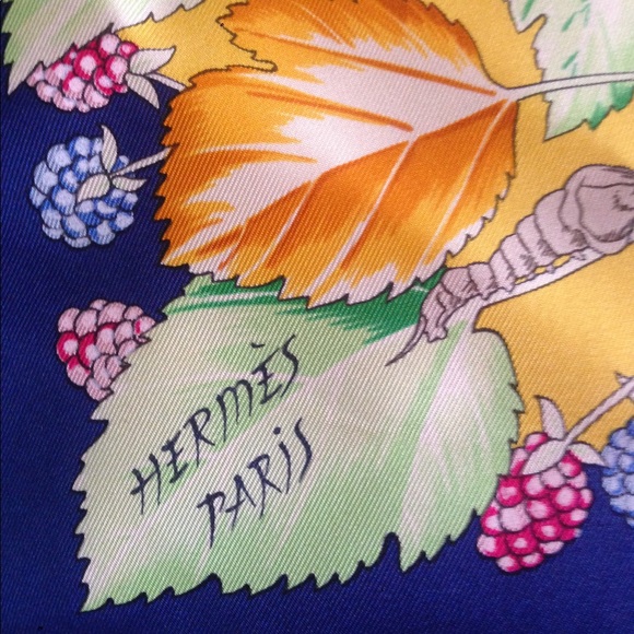 Hermes Accessories - STUNNING SILK HERMÈS L'ARBRE DE SOIE SCARF